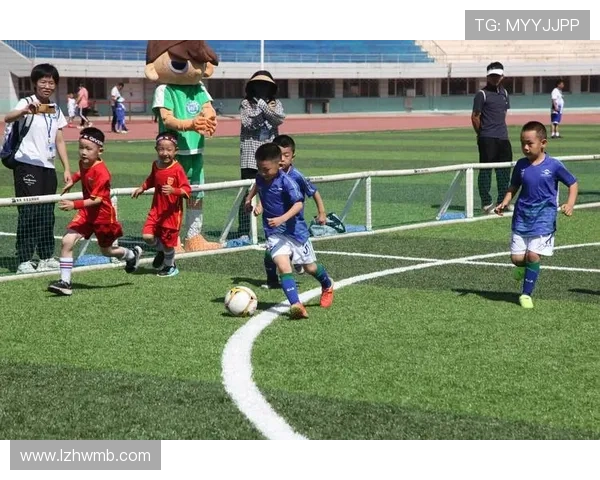 Musiala童年足球梦想启蒙经历备受关注