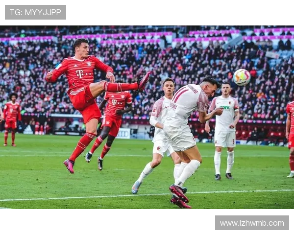 拜仁慕尼黑高位压迫下防线频繁被打穿,防守稳定性面临考验 拜仁慕尼黑高位压迫下防线频繁被打穿,防守稳定性面临考验