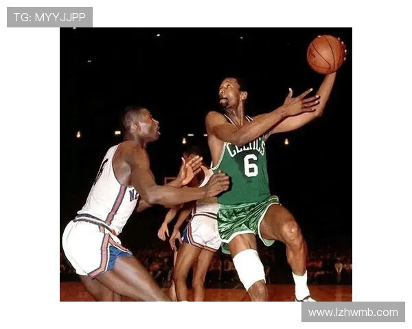 比尔·拉塞尔篮板霸主对比贾巴尔高效防守塑冠军基石